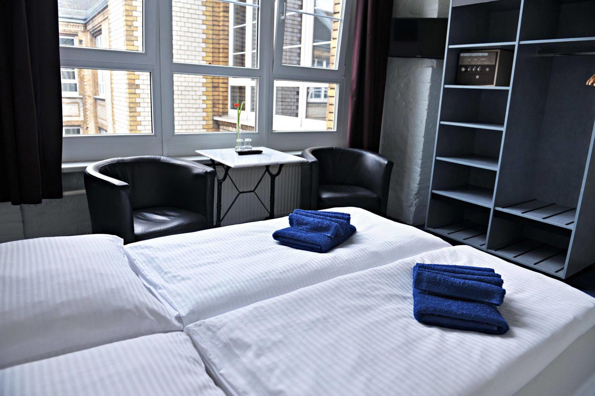 Hotel Transit เบอร์ลิน ภายนอก รูปภาพ